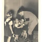 Kleiner Besuch - Children visiting Adolf Hitler