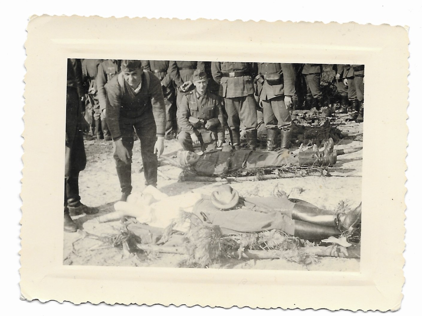 Photographs Of Wounded And Fallen German Soldiers - Wolfgang Historica