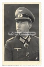 Studioportrait of Horst Niemack (Swords with "Grossdeutschland")