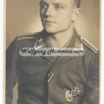 Luftwaffe Flying Personnel wearing the Fliegerschützenabzeichen Cloth Badge