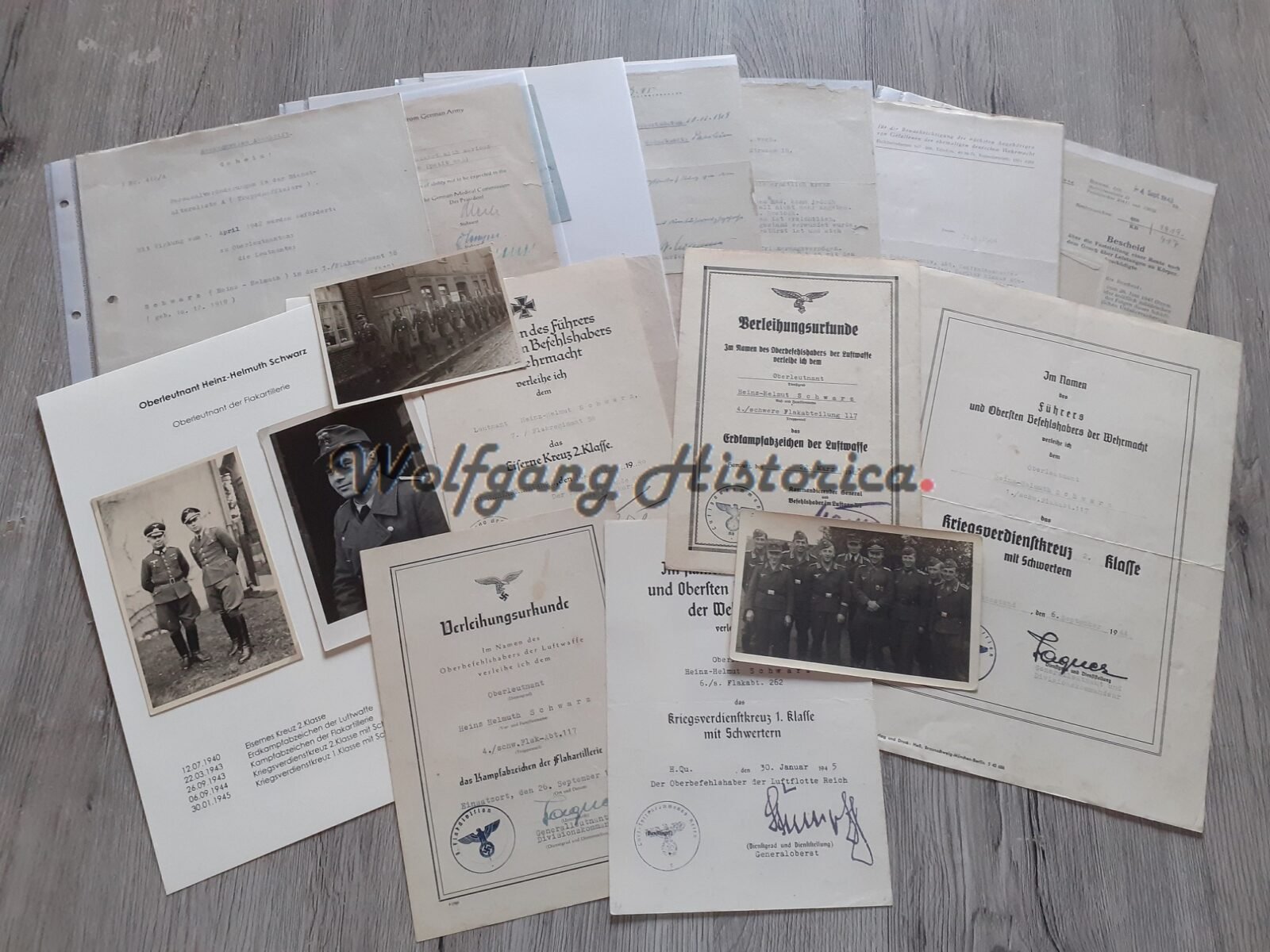 CJG030 - Schwarz - 0 Grouping: 5x Award Docs & Photos - Flak Officer - Image 1