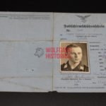 Fallschirmschützenschein (Signed by RKT Hans Teusen)
