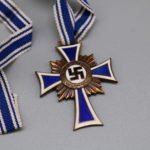 Mutterkreuz in Bronze - Mother's Cross in Bronze