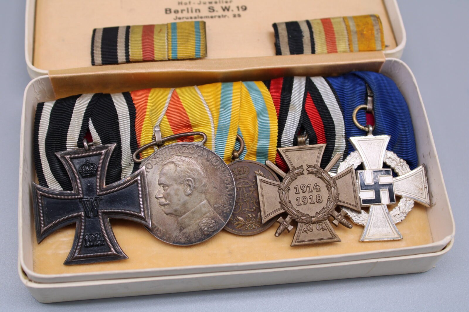 IMG_2149 Medal Bar: EK2 (1914), Verdienstmedaille, FAM, EHK & Treuedienst 25 - Image 1