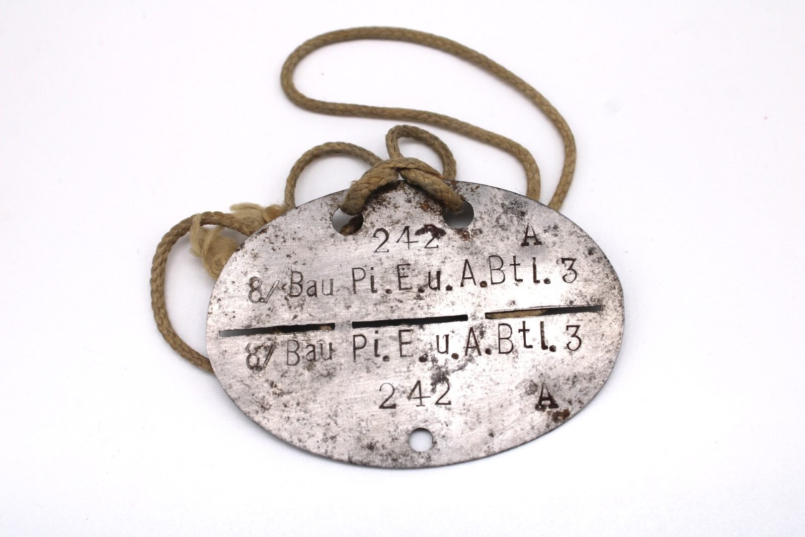 IMG_3928 Erkennungsmarke "Bau.Pi.E.u.A.Btl.3" - Image 1