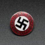 NSDAP Parteiabzeichen (M1/77 – Foerster & Barth, Pforzheim)