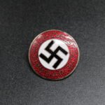 NSDAP Parteiabzeichen (M1/13 –  Christian Lauer, Nürnberg)