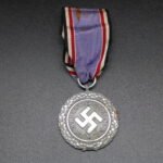 Luftschutz-Ehrenzeichen 2. Klasse (Marked "10" for Förster & Barth, Pforzheim)