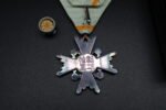 Order of the Sacred Treasure 5th Class (Cased) - Image 3