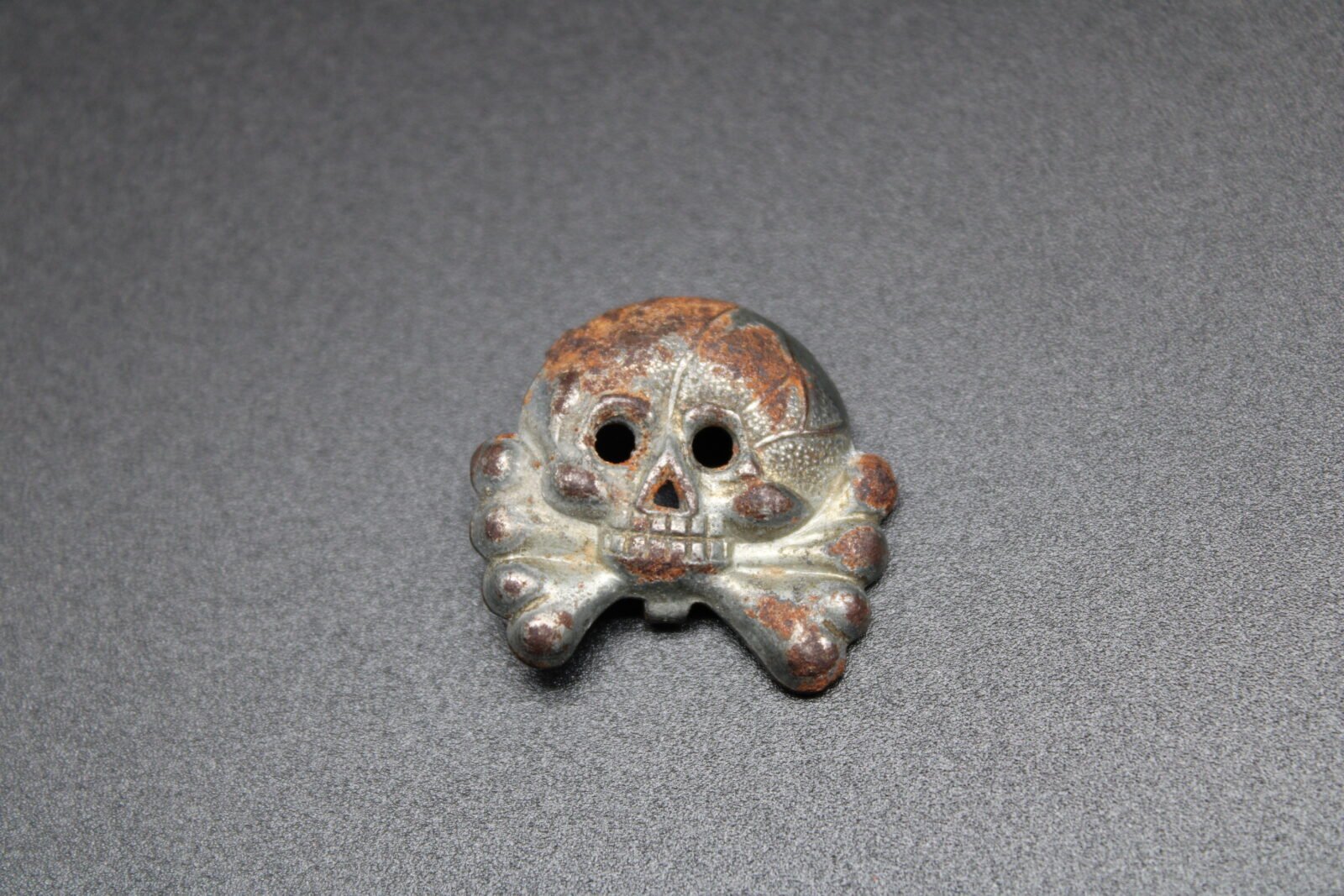 IMG_7872 Panzer Collar Tab Skull - Image 1