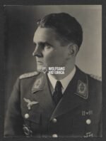 Portrait of Luftwaffe Major wearing DKIG
