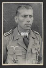 Portrait of Luftwaffe Oberfeldwebel wearing Deutsches Kreuz in Gold