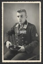 Studioportrait Kriegsmarine Sailor with Awards