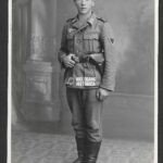 Studioportrait Wehrmacht Soldier of MG-Bataillon 47