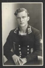 Studioportrait Kriegsmarine Sailor with Awards (Minensucher)