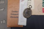 Deutsches Schutzwall-Ehrenzeichen Set - Festungsbau ID, Award Doc & Medal - Image 8