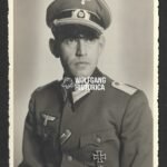 Studioportrait Wehrmacht Officer wearing ISA & EK1