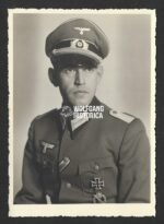 Studioportrait Wehrmacht Officer wearing ISA & EK1