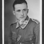 Studioportrait Wehrmacht Soldier wearing ISA