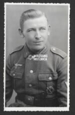 Studioportrait Wehrmacht Soldier wearing ISA & VWA