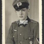Studioportrait Wehrmacht Soldier wearing VWA