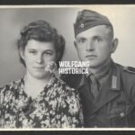 Studioportrait Wehrmacht Soldier in Tropical Uniform wearing Krimschild