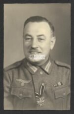 Studioportrait Wehrmacht Soldier wearing KVK2X