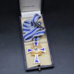 Mutterkreuz in Gold – Mother’s Cross in Gold (C.E. Juncker)