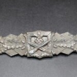 Nahkampfspange in Bronze (Friedrich Linden, Lüdenscheid)