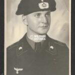 Studioportrait of Panzer soldier - Panzer-Regiment 5