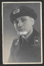 Studioportrait of Panzer soldier - Panzer-Regiment 5