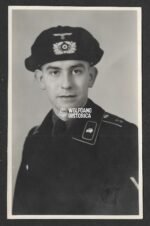 Studioportrait of Panzer soldier - Panzer-Regiment 5