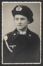 Studioportrait of Panzer soldier - Panzer-Regiment 5