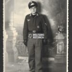 Studioportrait of Fallschirmjäger (Paratrooper) wearing the Paratrooper's Badge