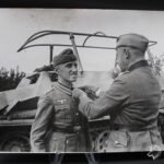 German Press Photograph: Oberst Johannes Schulz decorated with RK (Panzergrenadier-Rgt. 10)