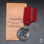 Winterschlacht im Osten 1942/42 – Winter War Medal + Pouch