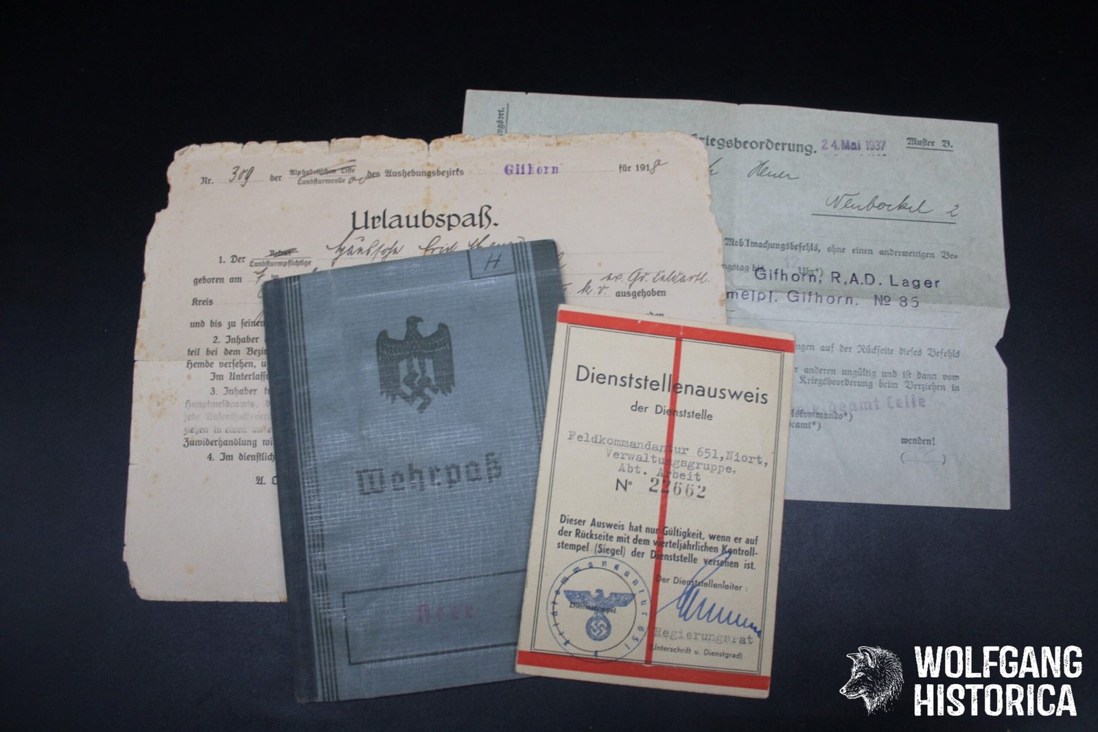 IMG_1138 Wehrpass & Dienststellenausweiss Feldkommandantur 651 Niort (!) - Image 1