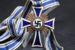 Mutterkreuz in Bronze – Mother’s Cross in Bronze