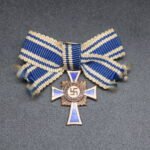 Mutterkreuz in Bronze Miniatur (L/11 - Wilhelm Deumer)