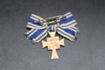 Mutterkreuz in Bronze Miniatur (L/11 - Wilhelm Deumer) - Image 2