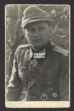 Photograph of Ritterkreuzträger wearing EK2 as RK