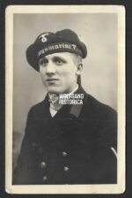 Studioportrait of Kriegsmarine Sailor with Unit (?) Cap Badge!
