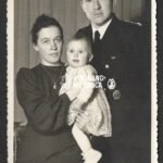 Studioportrait of KM Sailor with Hilfskreuzer-Kriegsabzeichen!