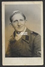 Studioportrait of a Waffen-SS soldier in StuG Uniform