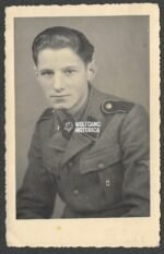 Studioportrait of a Waffen-SS soldier wearing a tinnie