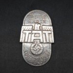 WHW Badge "Meine erste Tat" 1936/37 Gau Hamburg