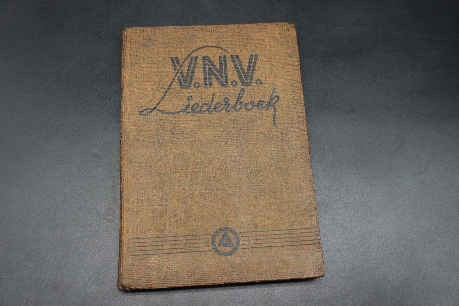 DSC09619 Flemish Vlaamsch Nationaal Verbond (VNV) Liederboek (Songbook) - Image 1