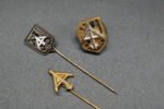 3x Pins of the Flemish Waffen-SS Veteran Organisation "Sint-Maartenfonds" (SMF) - Image 2