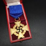 Treudienst-Ehrenzeichen für 40 Jahre – Cased Example by Deschler & Sohn