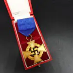 Treudienst-Ehrenzeichen für 40 Jahre – Cased Example by Deschler & Sohn